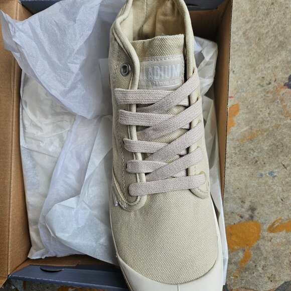 Pampa Hi V Palladium boots. Size 5. Color- varsity - Picture 2 of 3